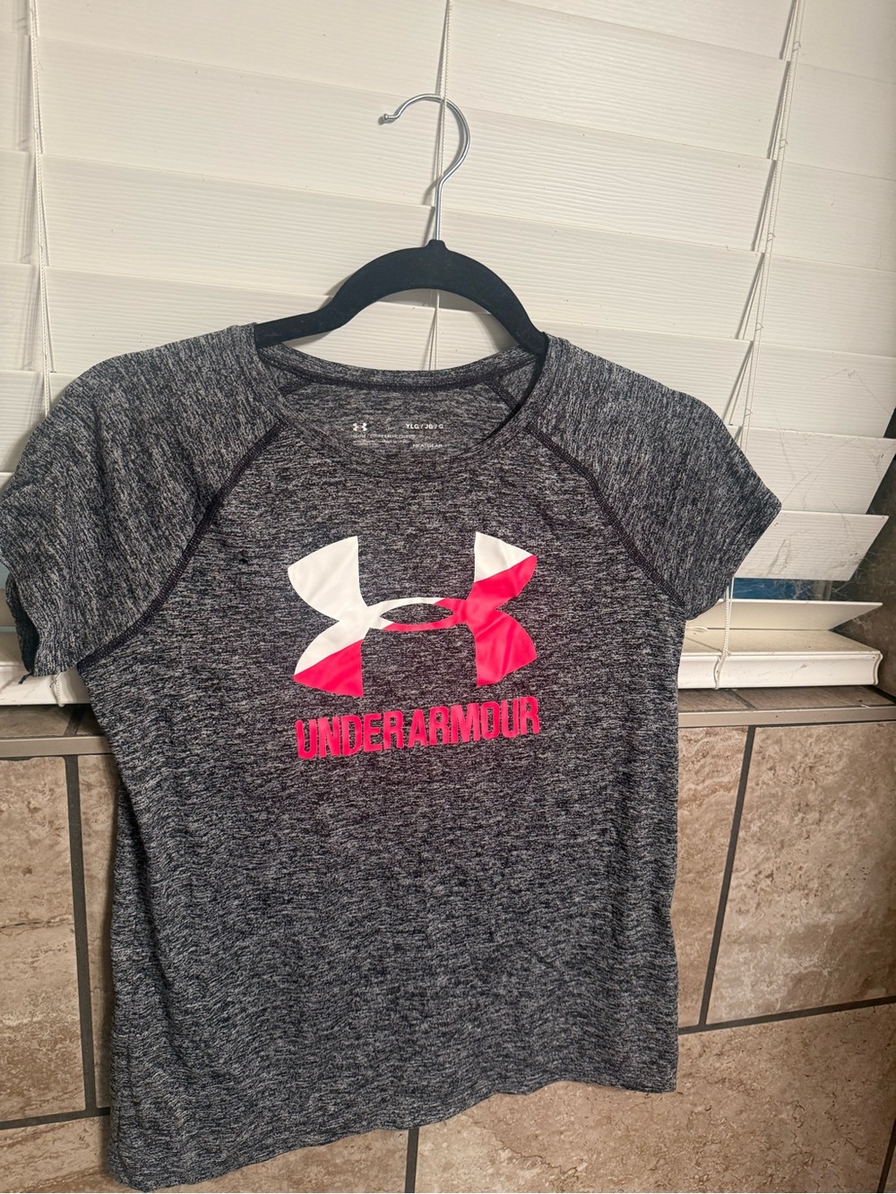 🩷Under Armour Gray Performance Tee with Pink & White Logo